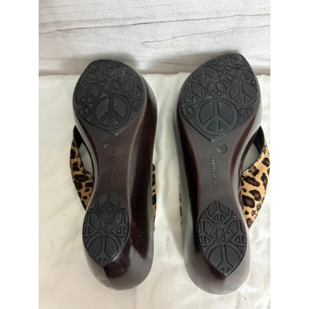 Donald J Pliner Coryna Leopard Calf Hair Wedge Thong Sandals Brown Womens 10 N